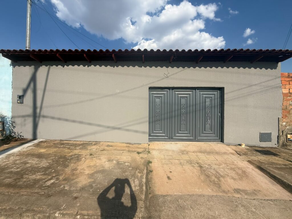 Casa à venda no Jardim Cerrado 3 – 2 quartos – sozinha no lote