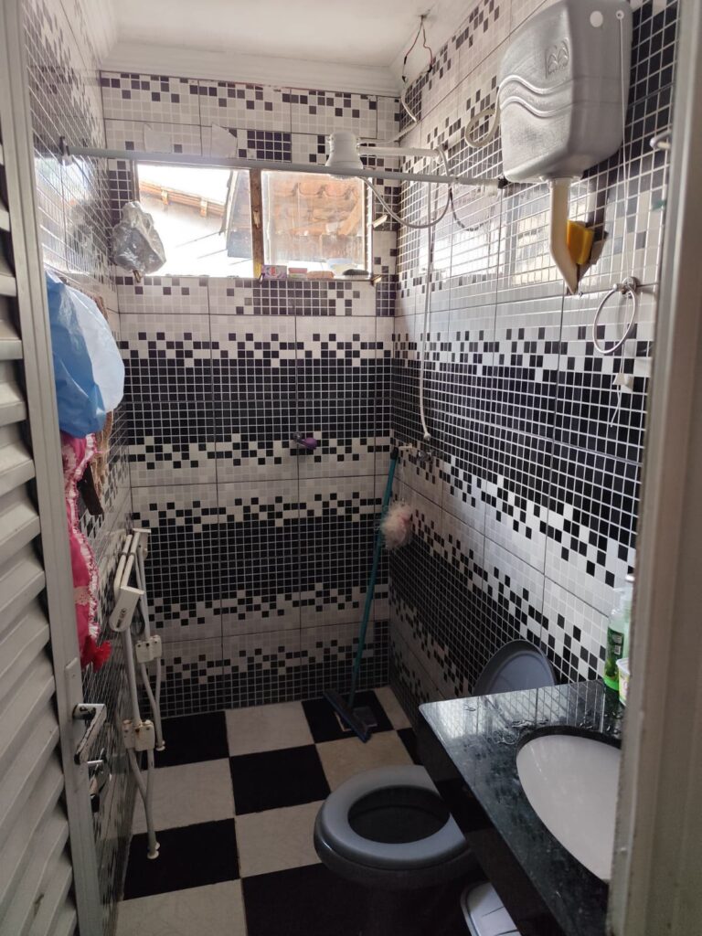 Casa de 3 quartos com 2 casas no fundo à venda na Vila Padre Eterno, Trindade-GO
