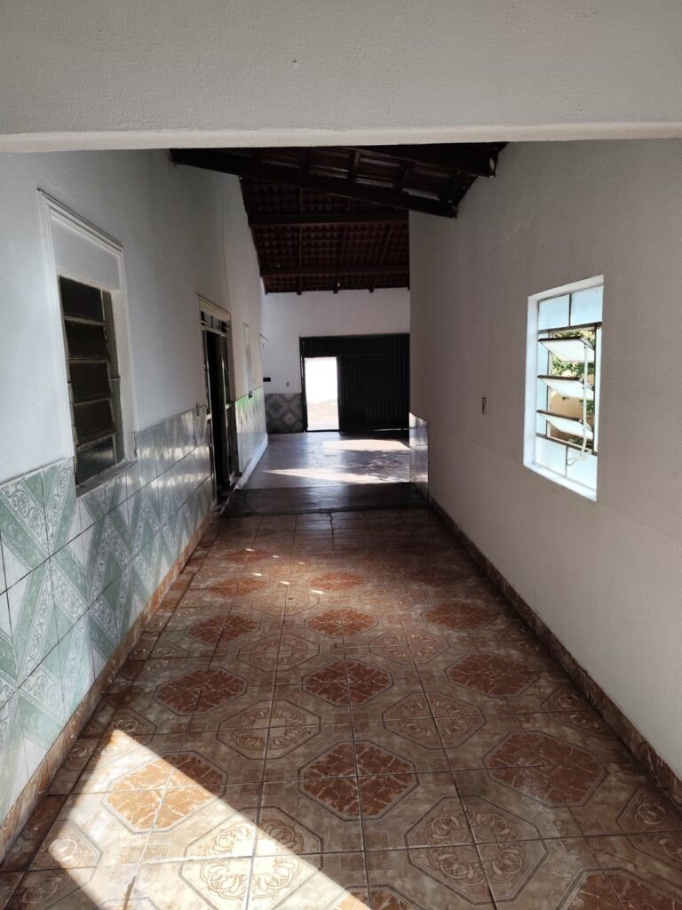 Casa de 3 quartos com 2 casas no fundo à venda na Vila Padre Eterno, Trindade-GO