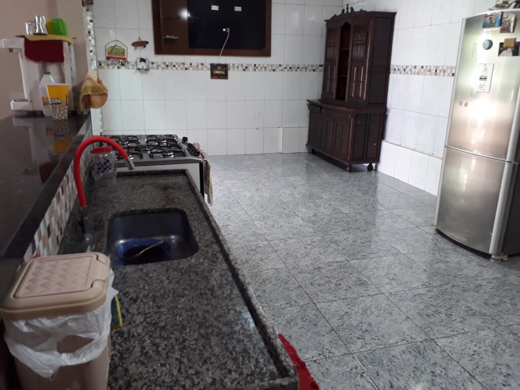 Casa 6 quartos à venda no Recanto do Lago, Trindade-GO