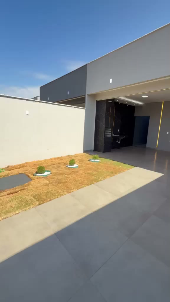 Casas novas de 2 quartos (1 suíte) com área gourmet no Conjunto Sol Dourado, Trindade-GO – R$ 350 mil