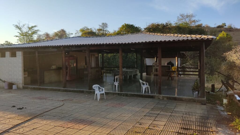 Chácara de 3 alqueires com lagos à venda em Trindade-GO