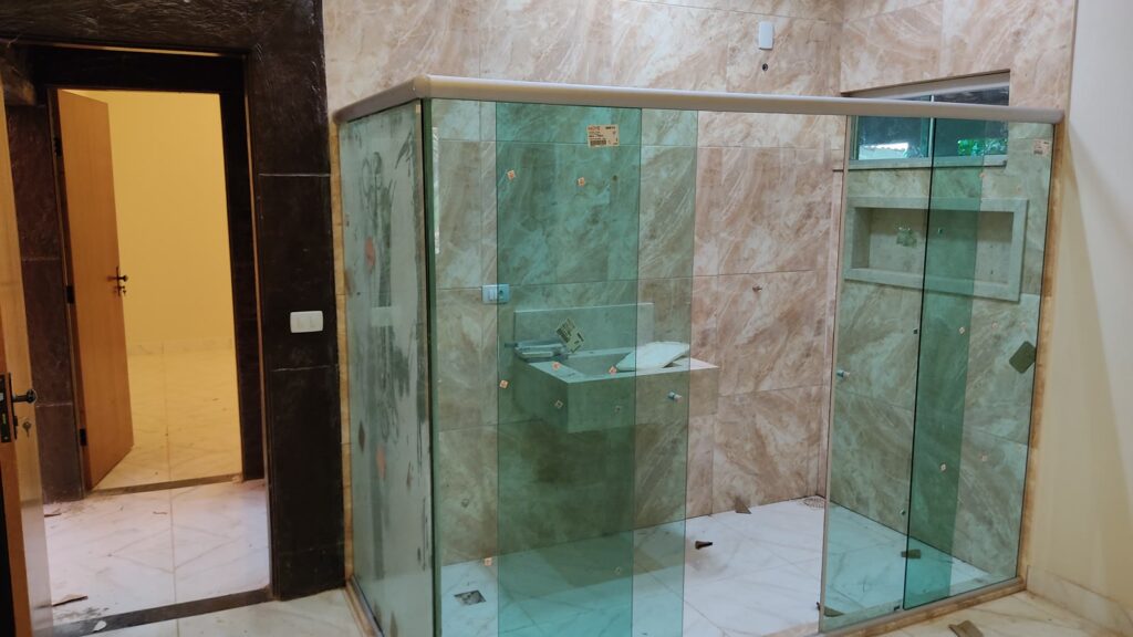Chácara de 5.000 m² com piscina e lago em Santa Maria, Trindade-GO