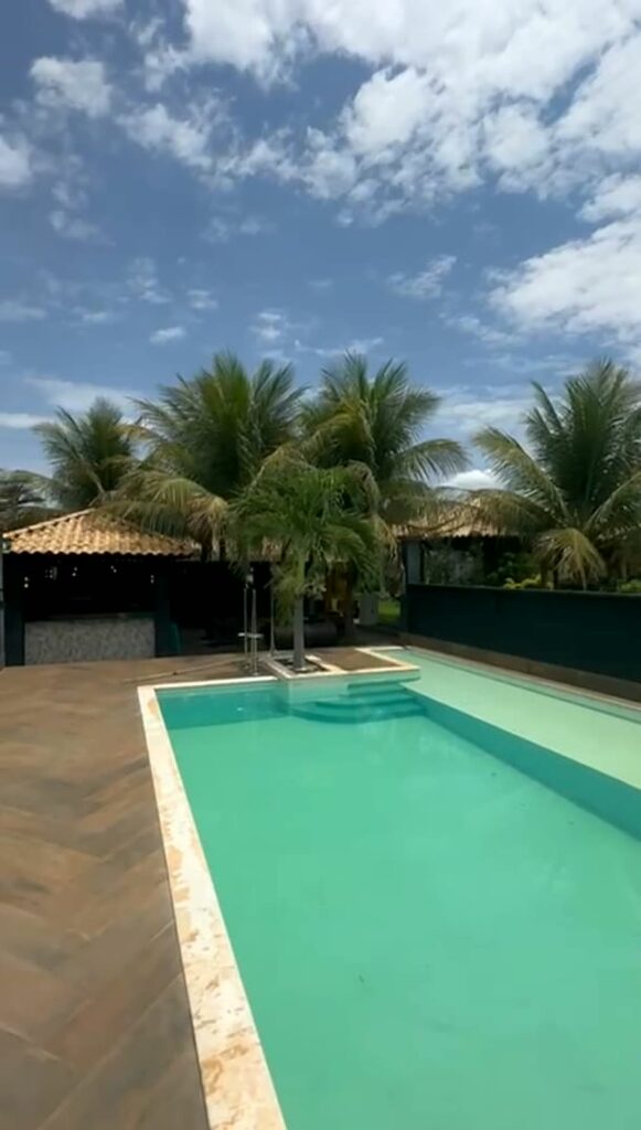 Chácara de 5.000 m² com piscina, lago e casa de 3 quartos em Santa Maria, Trindade – R$ 2,5 milhões (aceita permuta)