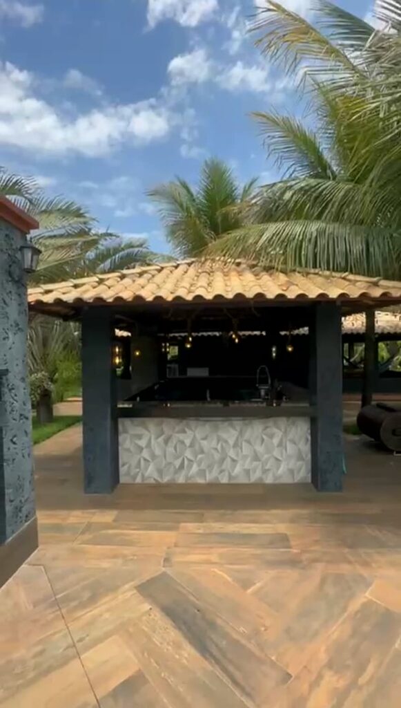 Chácara de 5.000 m² com piscina e lago em Santa Maria, Trindade-GO
