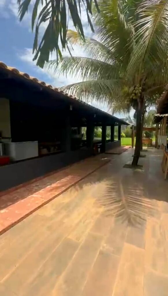 Chácara de 5.000 m² com piscina e lago em Santa Maria, Trindade-GO