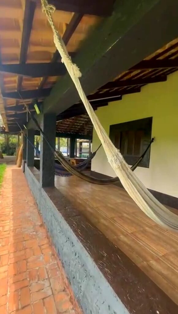 Chácara de 5.000 m² com piscina e lago em Santa Maria, Trindade-GO