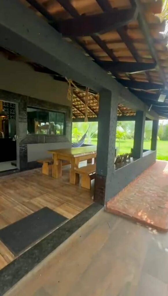 Chácara de 5.000 m² com piscina e lago em Santa Maria, Trindade-GO