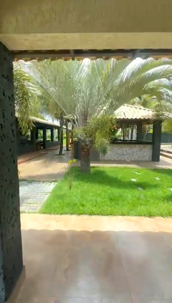 Chácara de 5.000 m² com piscina e lago em Santa Maria, Trindade-GO