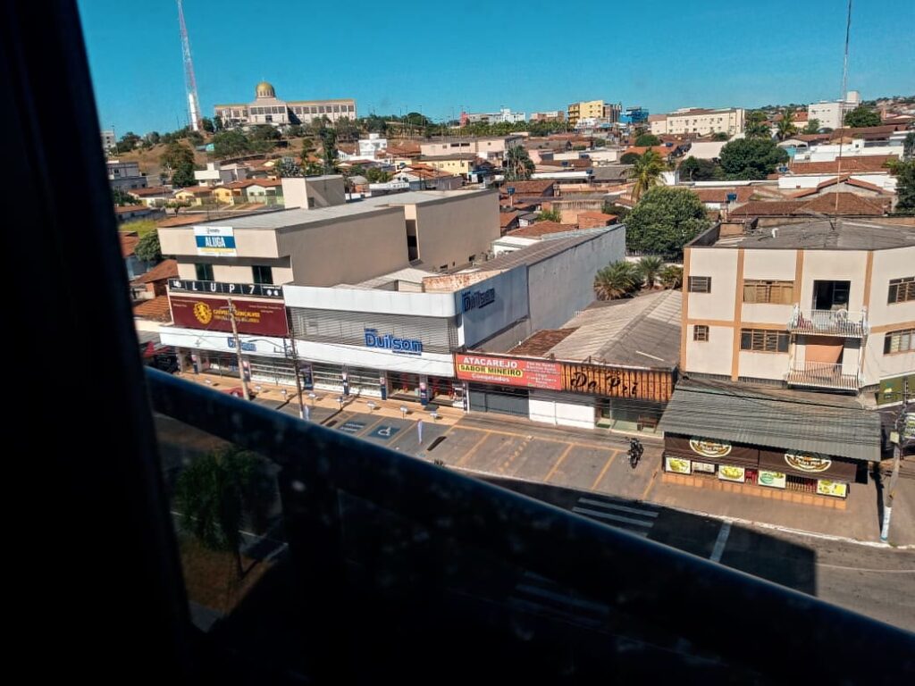 Cobertura de luxo com 4 suítes à venda no centro de Trindade-GO