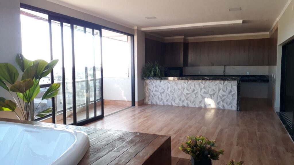 Cobertura de luxo com 4 suítes à venda no centro de Trindade-GO
