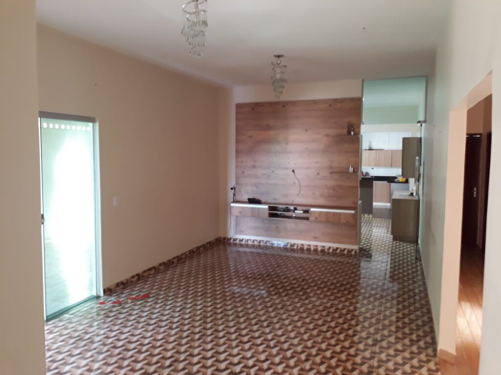 Duas casas em 720 m² à venda no Recanto do Lago, Trindade-GO