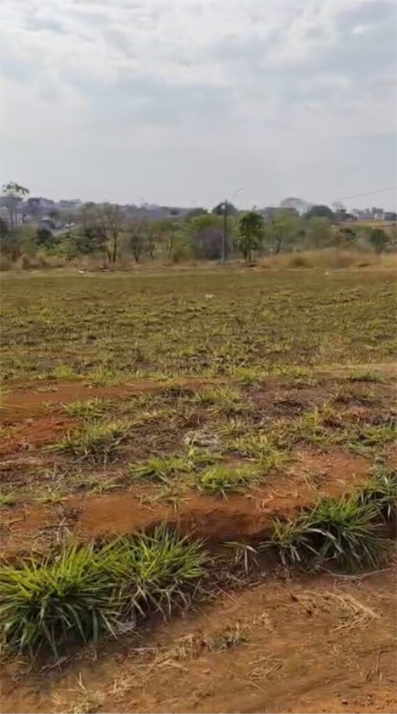 Lote de 360 m² à venda no Setor Cristina II Expansão, Trindade-GO