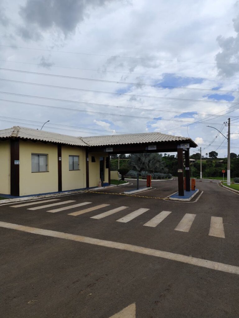 Chácara de 1.000 m² à venda no Condomínio Monte Hermon, Trindade-GO