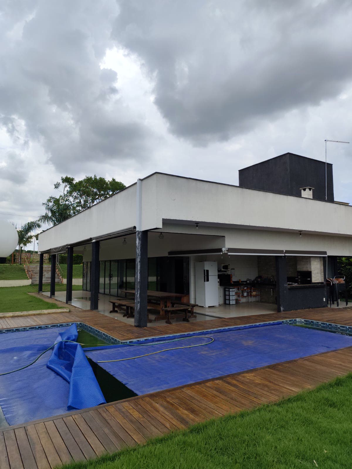 Chácara de 1.160 m² com 4 quartos e piscina aquecida no Condomínio Monte Hermon, Trindade-GO – R$ 1,2 milhão