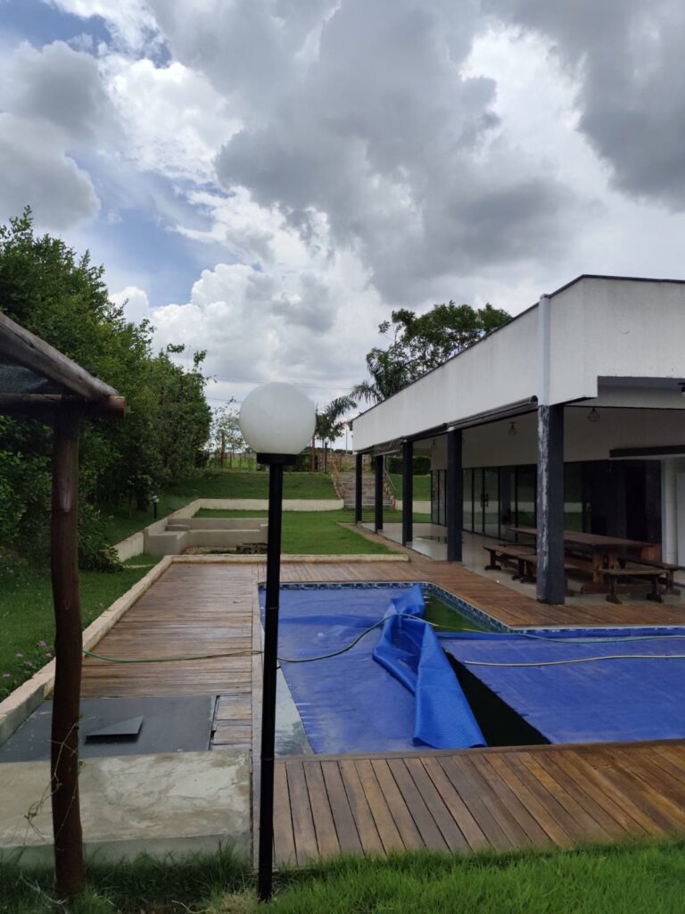 Chácara de 1.160 m² à venda no Condomínio Monte Hermon, Trindade-GO