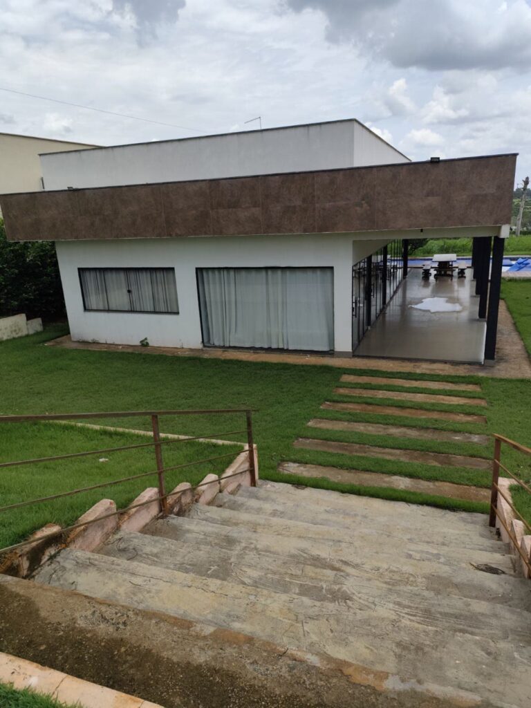 Chácara de 1.160 m² à venda no Condomínio Monte Hermon, Trindade-GO
