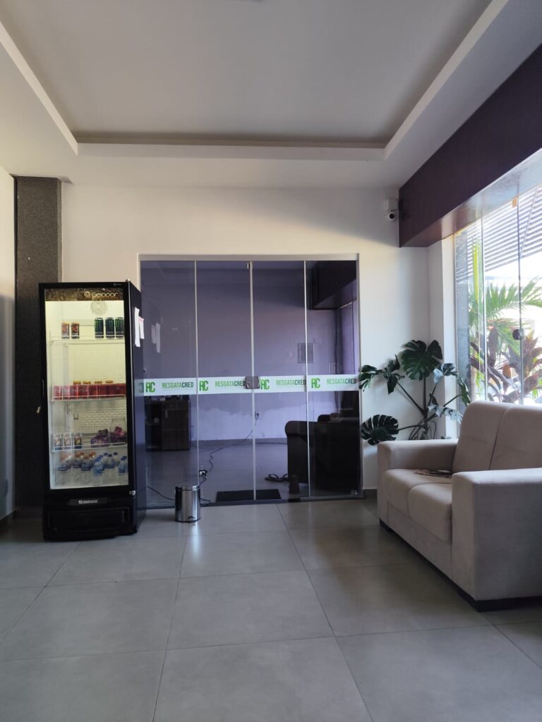 Sala comercial para alugar no Centro Comercial Medalhão, Centro de Trindade-GO