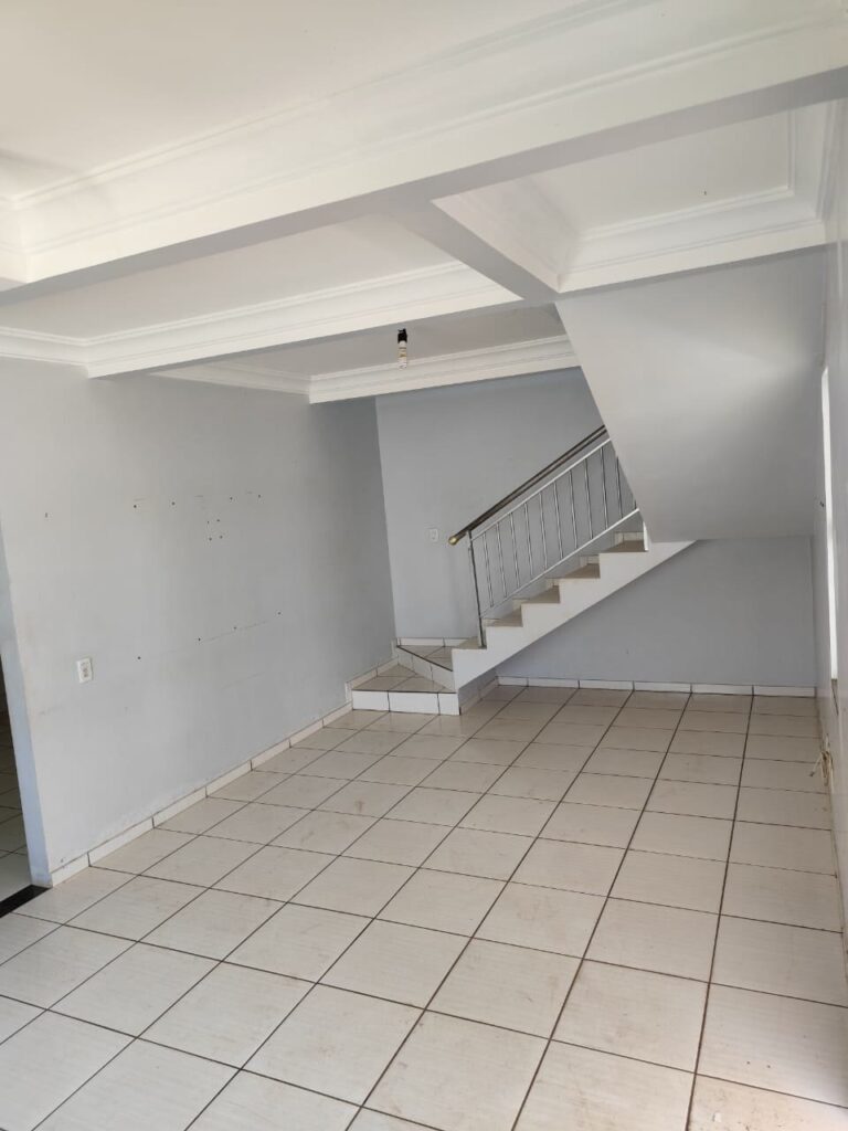 Sobrado 3 quartos com suíte à venda no Setor Ana Rosa, Trindade-GO