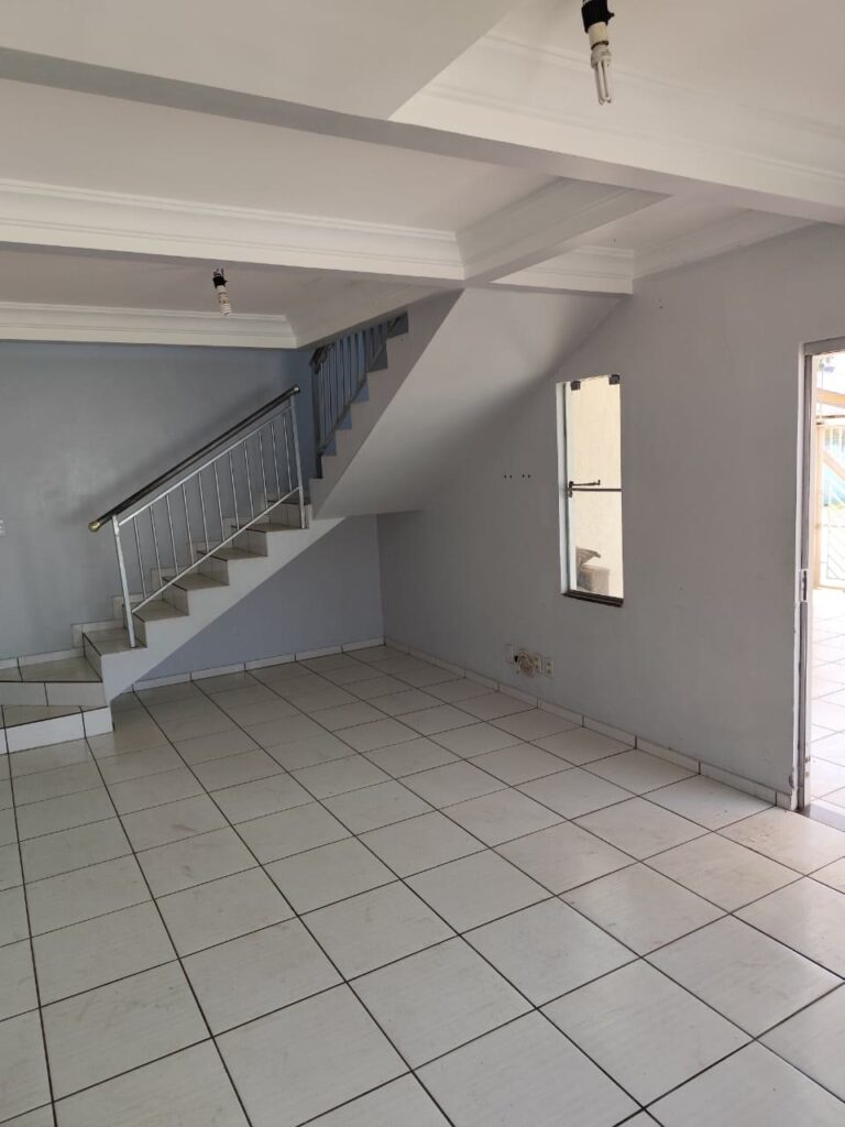 Sobrado 3 quartos com suíte à venda no Setor Ana Rosa, Trindade-GO